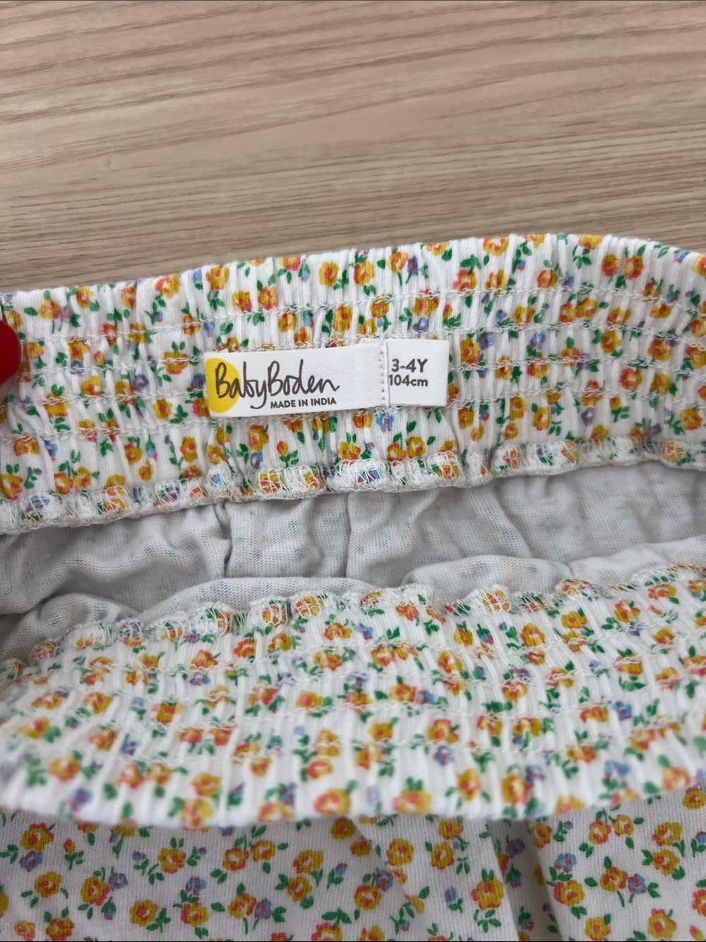 Baby Boden White High-Waist Floral Print Women’s Shorts - Picture 2 of 3